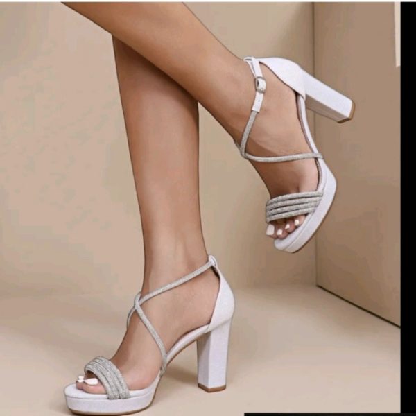 ΠΕΔΙΛΟ ΛΕΥΚΟ ΜΕ ΦΙΑΠΑ ΚΑΙ STRASS